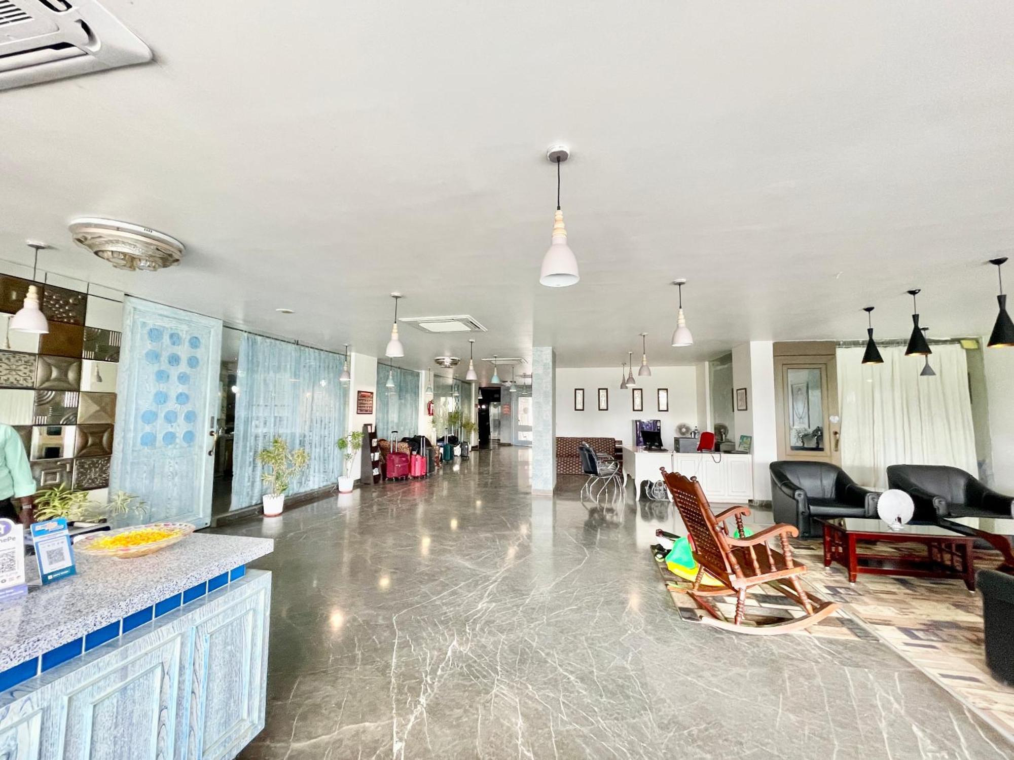Hotel V-I Near Sea , Puri Private-Park -Gym-Spa Fully-Airconditioned-Hotel Lift-And-Parking-Facilities Breakfast-Included Экстерьер фото