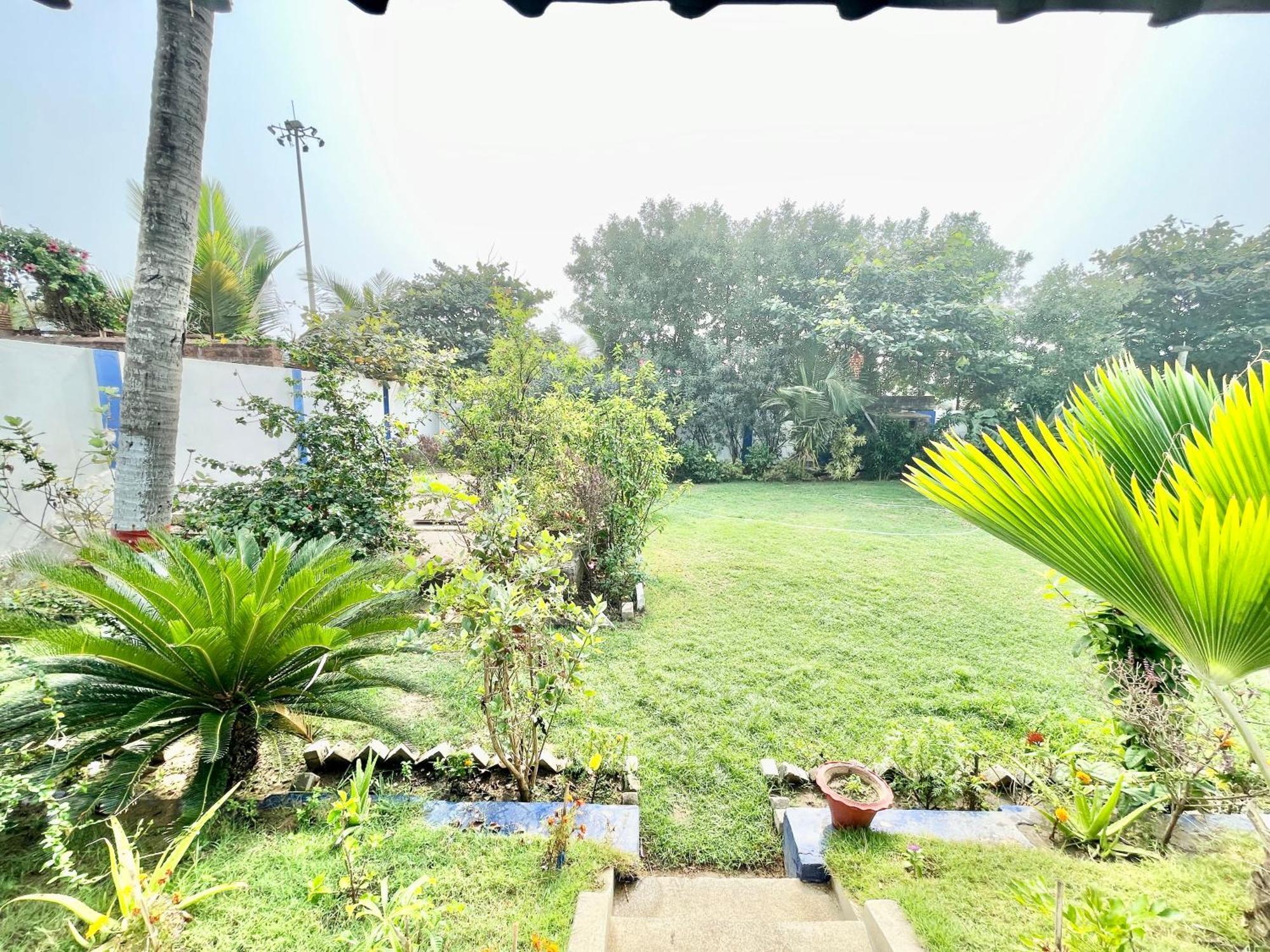 Hotel V-I Near Sea , Puri Private-Park -Gym-Spa Fully-Airconditioned-Hotel Lift-And-Parking-Facilities Breakfast-Included Экстерьер фото