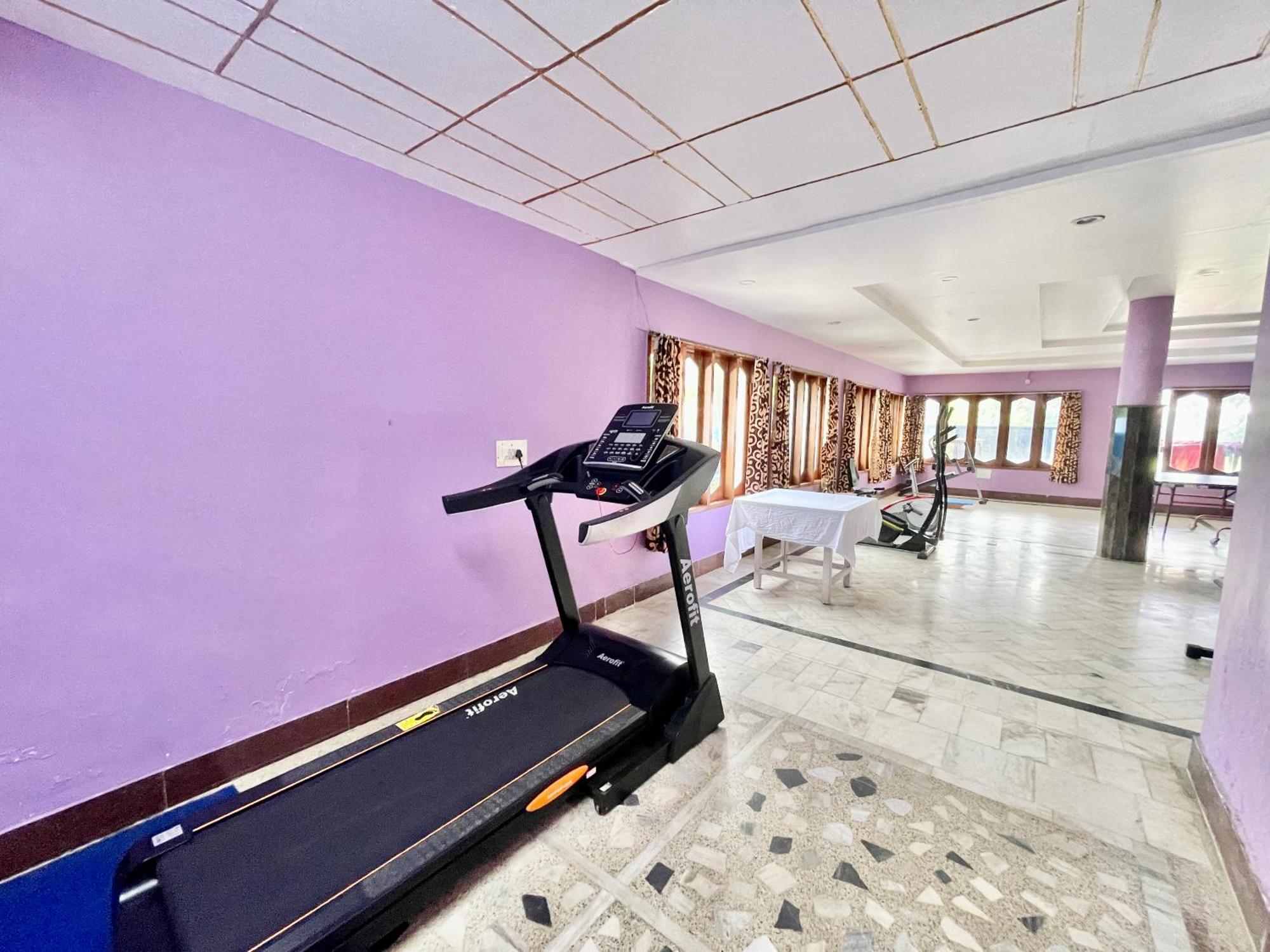 Hotel V-I Near Sea , Puri Private-Park -Gym-Spa Fully-Airconditioned-Hotel Lift-And-Parking-Facilities Breakfast-Included Экстерьер фото