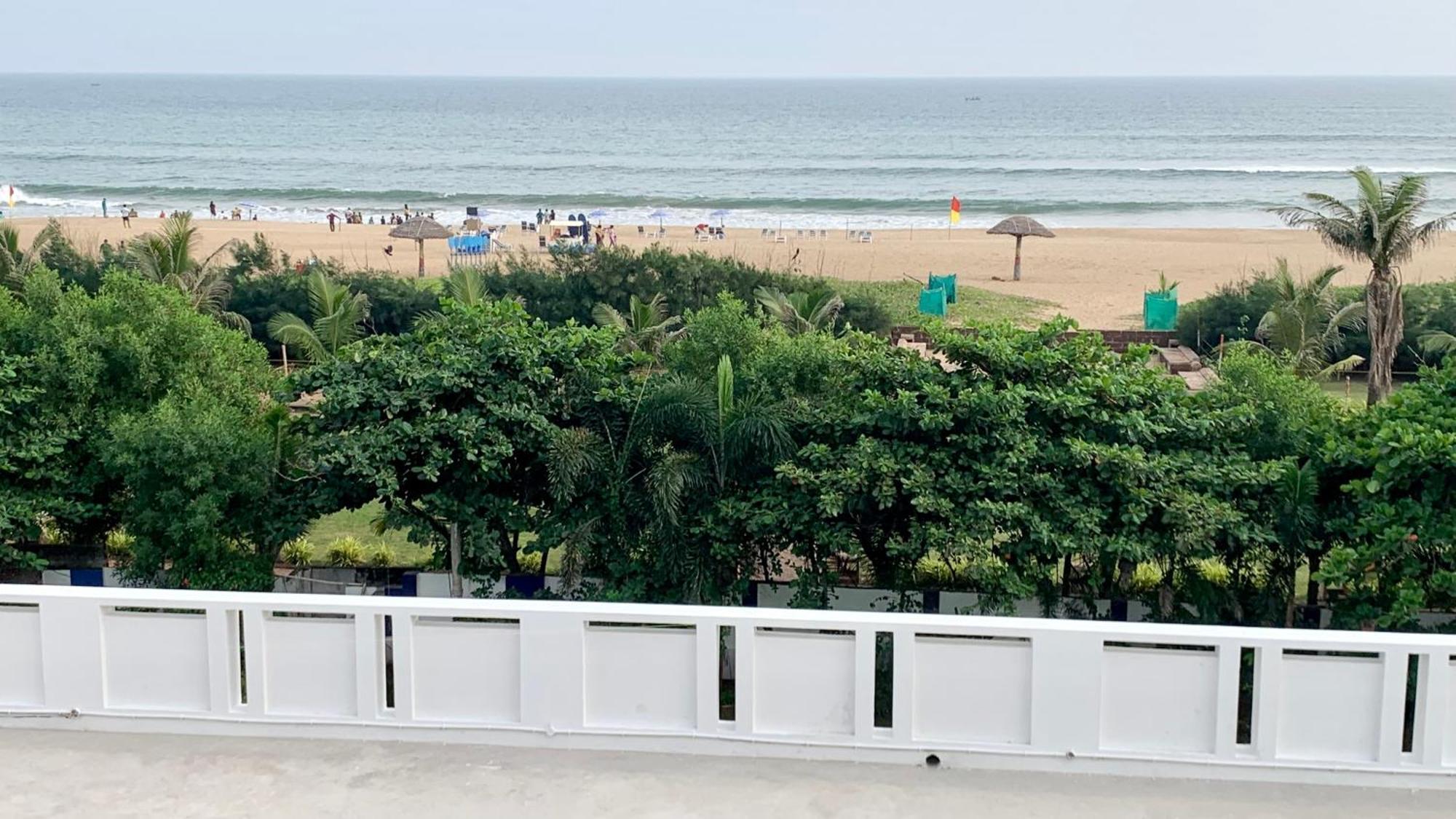 Hotel V-I Near Sea , Puri Private-Park -Gym-Spa Fully-Airconditioned-Hotel Lift-And-Parking-Facilities Breakfast-Included Экстерьер фото